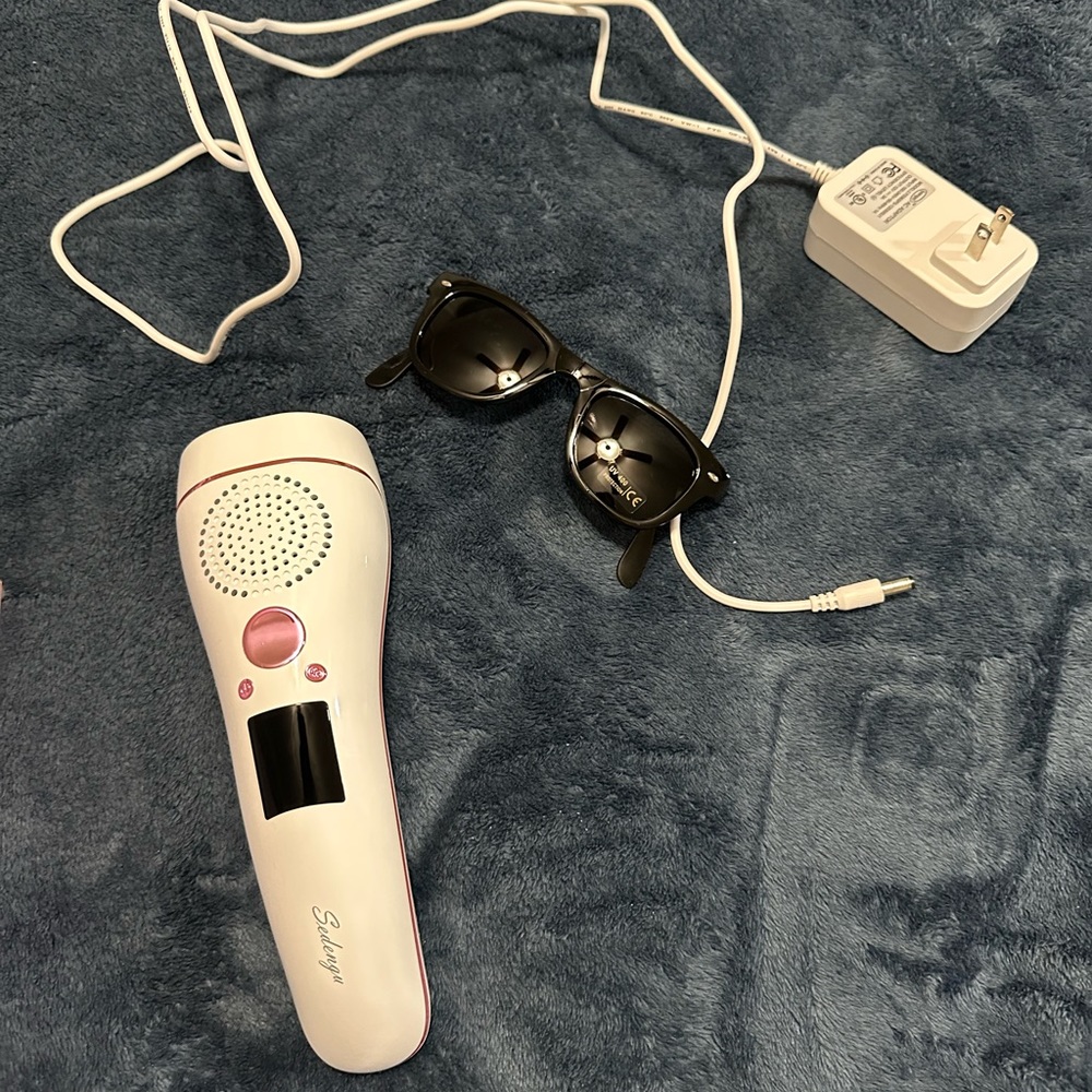 Laser hair removal machine
